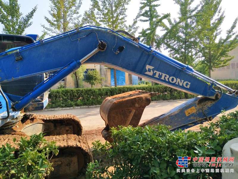 山东出售转让二手2600小时2014年山重建机GC208挖掘机