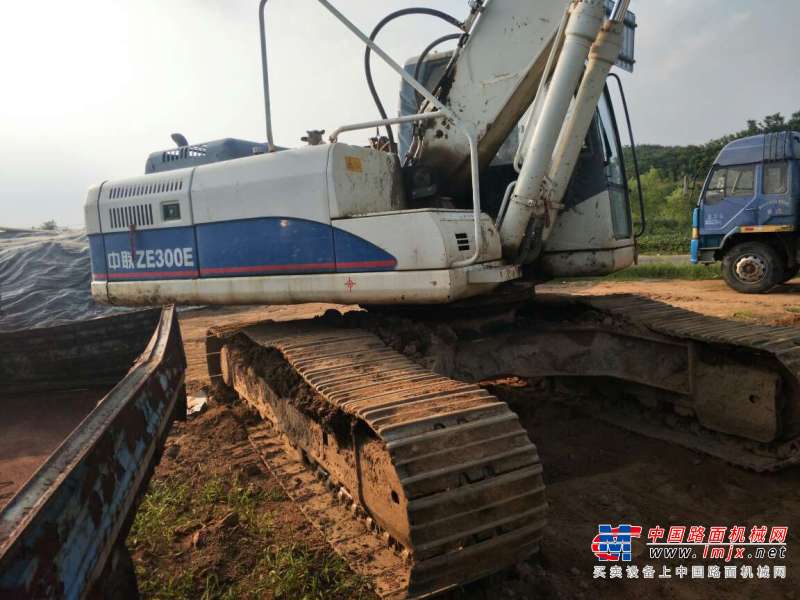 辽宁出售转让二手8500小时2010年中联重科ZE230E挖掘机
