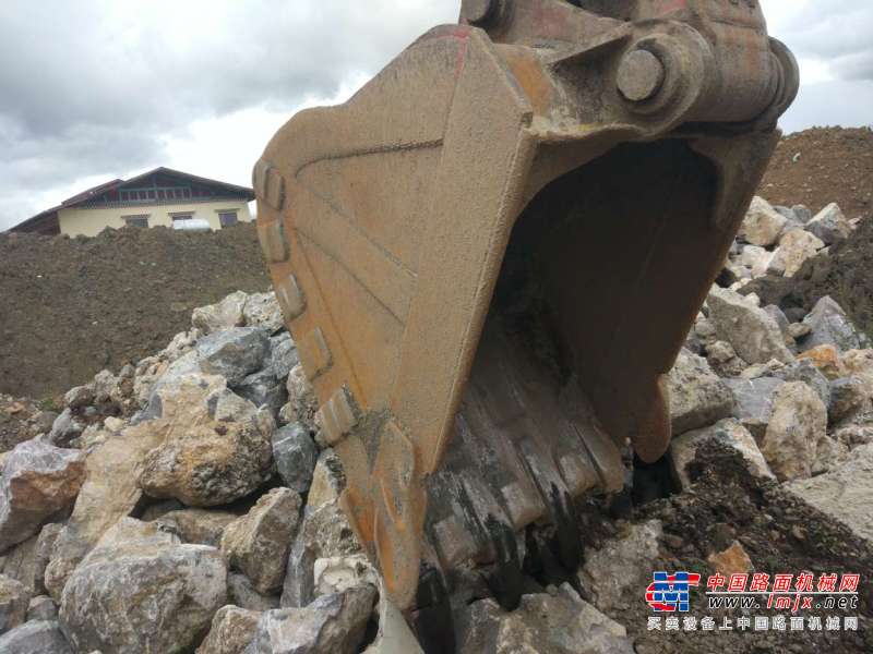 云南出售转让二手8000小时2012年斗山DH215挖掘机