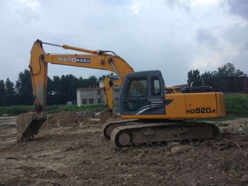 山东出售转让二手2500小时2014年加藤HD820R挖掘机