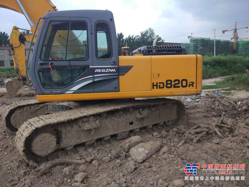 山东出售转让二手2500小时2014年加藤HD820R挖掘机