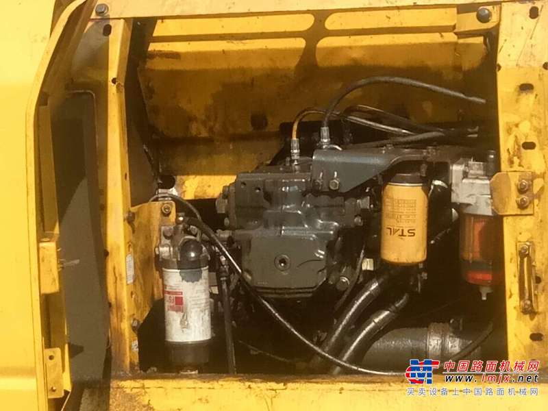 山西出售转让二手6000小时2012年小松PC240挖掘机