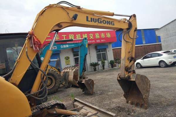 陕西出售转让二手5600小时2010年柳工908C挖掘机