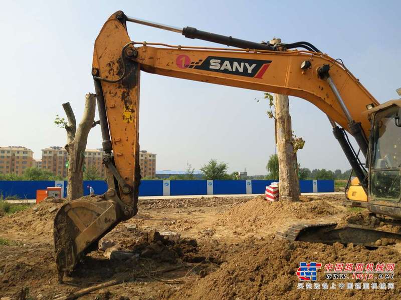 山东出售转让二手5500小时2014年三一重工SY215C挖掘机
