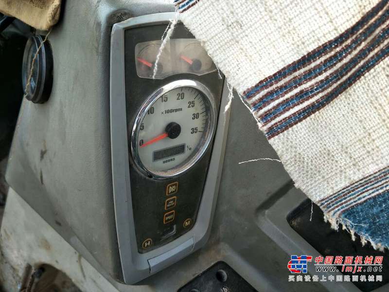 四川出售转让二手9800小时2010年现代R60挖掘机