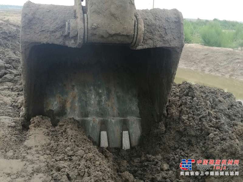 山东出售转让二手17738小时2006年日立ZX200挖掘机