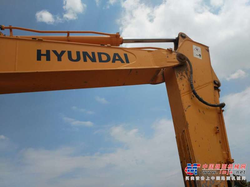内蒙古出售转让二手7000小时2012年现代R265LC挖掘机