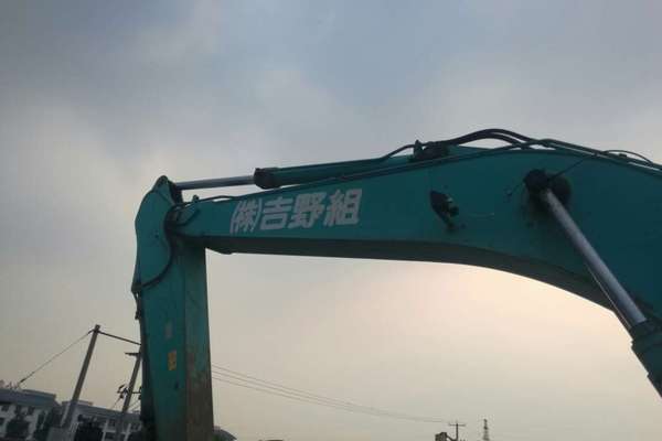 山东出售转让二手9857小时2007年神钢SK210LC挖掘机