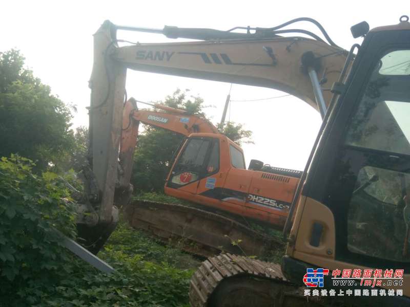 山东出售转让二手4000小时2012年三一重工SY135挖掘机