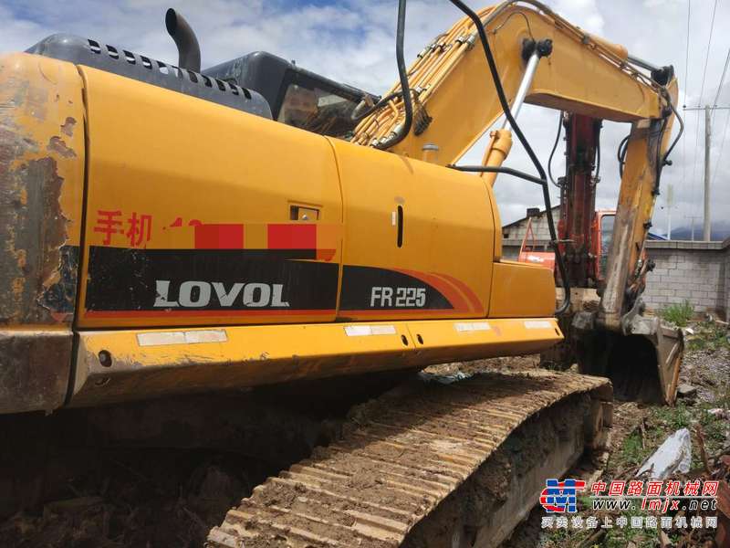 云南出售转让二手2000小时2013年福田雷沃FR220挖掘机