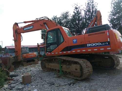 山东出售转让二手9000小时2010年斗山DH300LC挖掘机