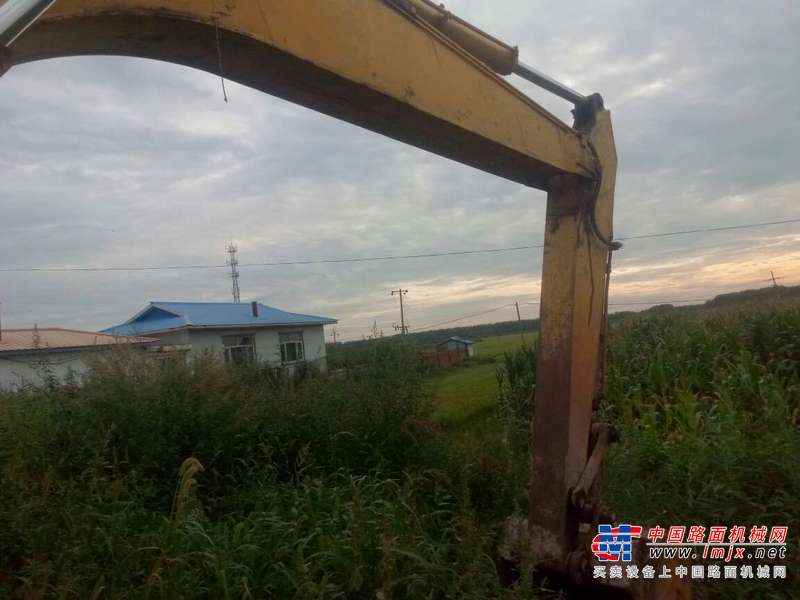 黑龙江出售转让二手10000小时2003年小松PC220挖掘机