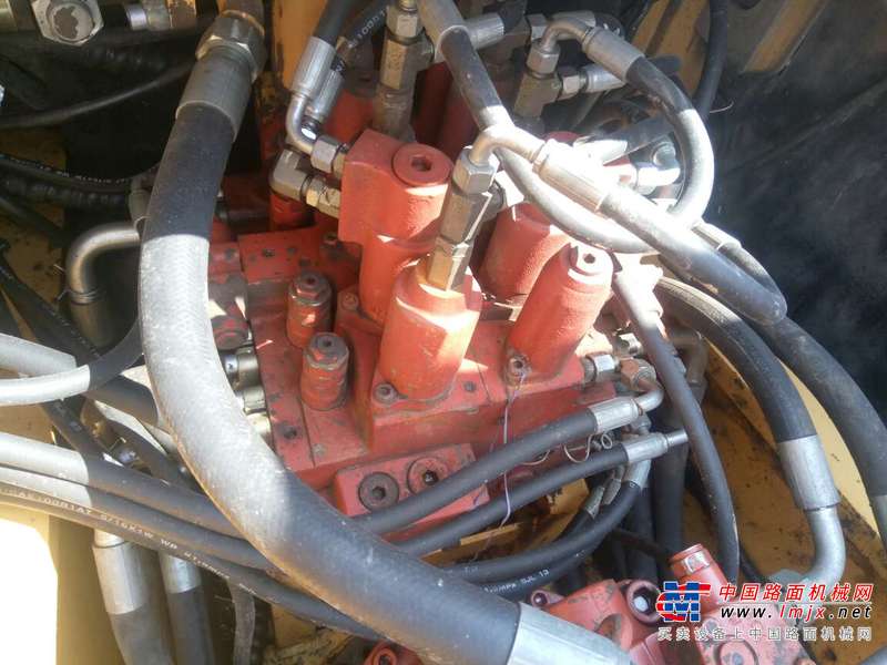 山东出售转让二手5200小时2011年柳工CLG920D挖掘机
