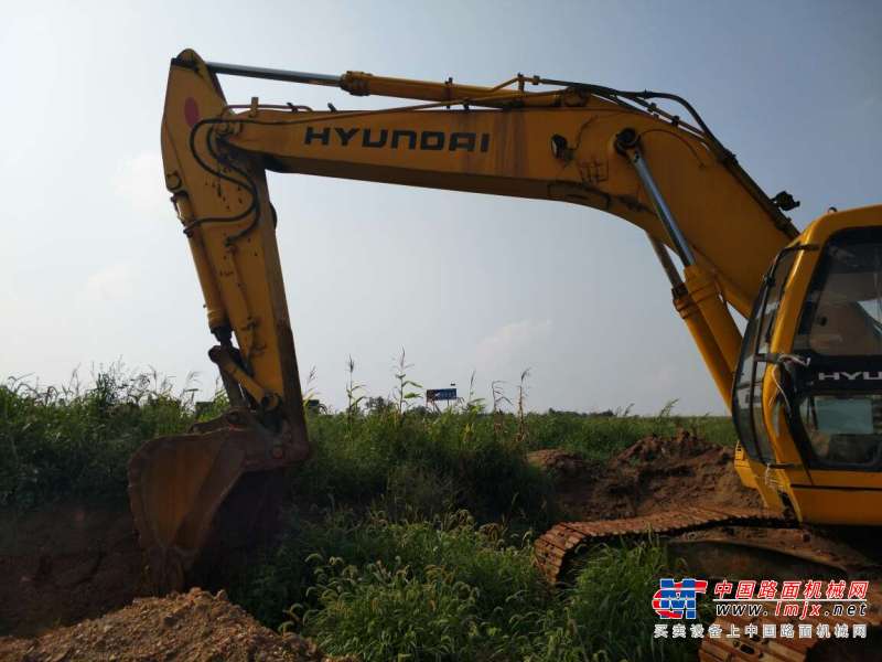 辽宁出售转让二手15000小时2003年现代R260LC挖掘机