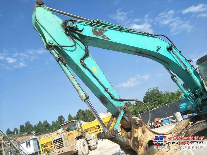 四川出售转让二手12000小时2004年神钢SK230挖掘机