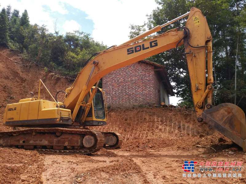 江西出售转让二手4500小时2013年临工LG6210挖掘机