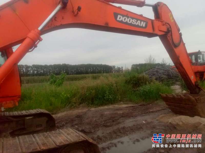 黑龙江出售转让二手9000小时2009年斗山DH225挖掘机