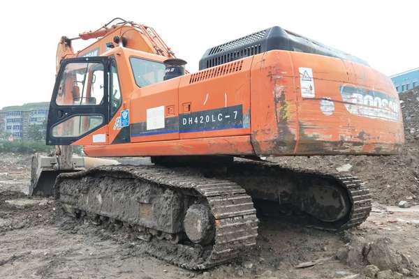 山西出售转让二手8000小时2010年斗山DH370LC挖掘机