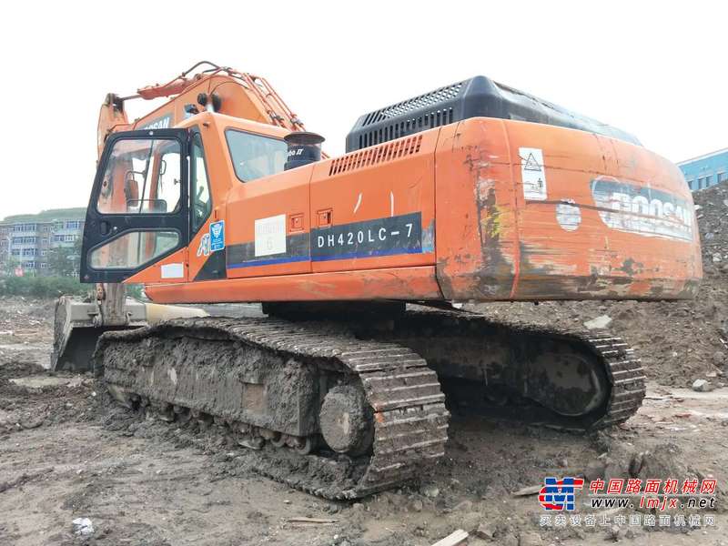 山西出售转让二手8000小时2010年斗山DH370LC挖掘机