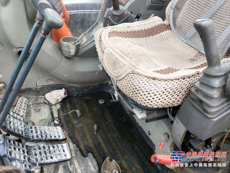 山西出售转让二手8000小时2009年日立ZX240挖掘机