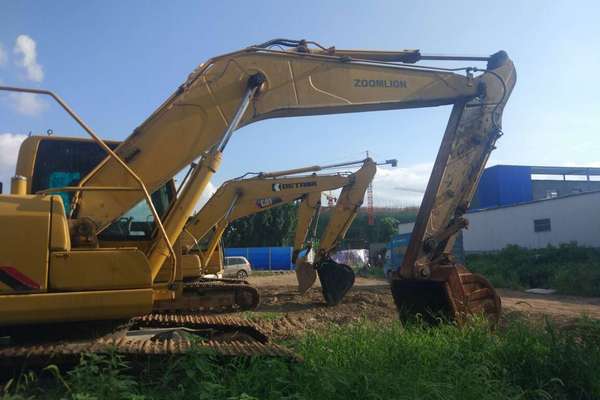 山东出售转让二手3500小时2013年奇瑞迪凯CX220LC挖掘机