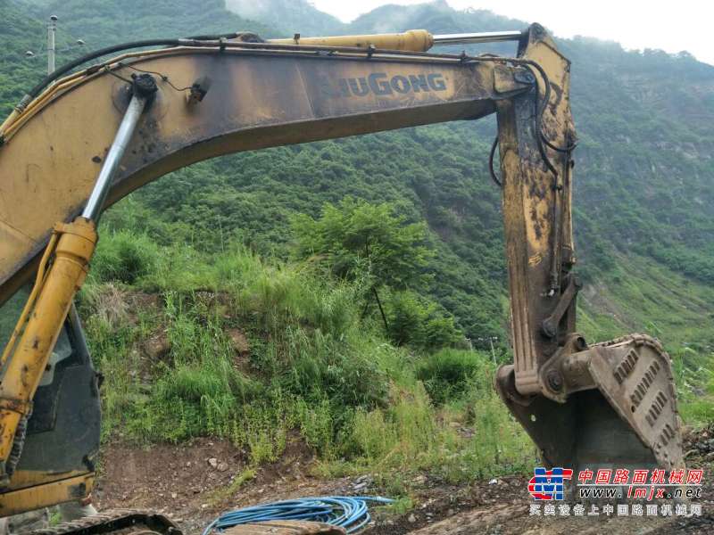 云南出售转让二手8956小时2008年柳工CLG922挖掘机