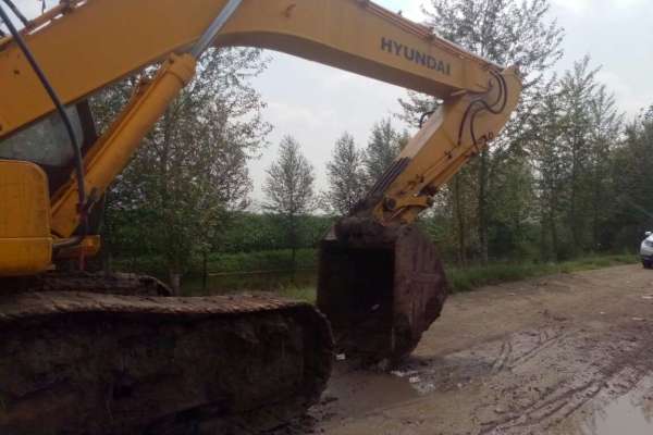 黑龙江出售转让二手9000小时2008年现代R305LC挖掘机