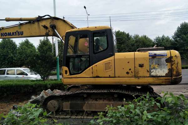 江西出售转让二手8000小时2008年小松PC200挖掘机