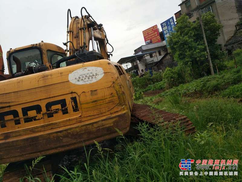 江西出售转让二手13000小时2005年现代R220LC挖掘机