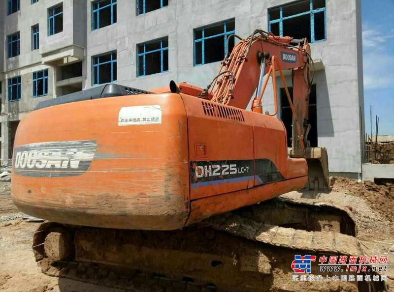 吉林出售转让二手9240小时2009年斗山DH225LC挖掘机