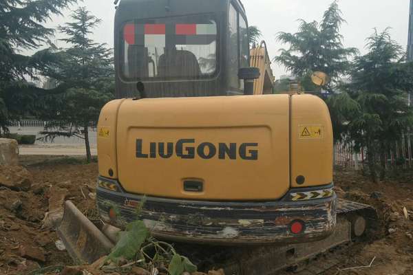山东出售转让二手3000小时2015年柳工CLG906D挖掘机