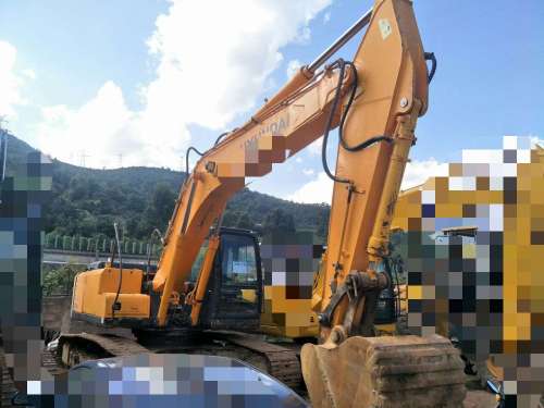 云南出售转让二手6000小时2011年现代R225LC挖掘机