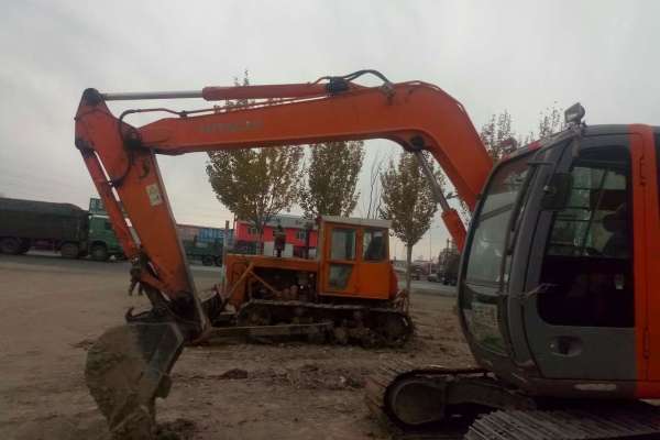黑龙江出售转让二手9500小时2009年日立ZX70挖掘机