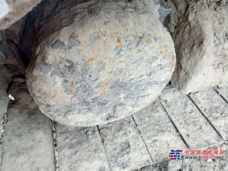 黑龙江出售转让二手10000小时2007年卡特彼勒320D挖掘机
