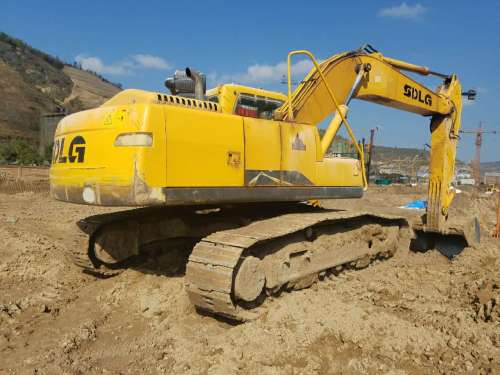 陕西出售转让二手2000小时2015年临工LG6250挖掘机