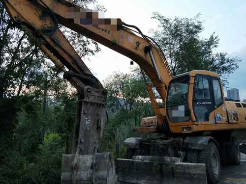 山西出售转让二手12000小时2007年现代轮挖R210W挖掘机