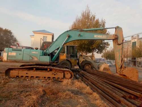 黑龙江出售转让二手8000小时2011年神钢SK260LC挖掘机