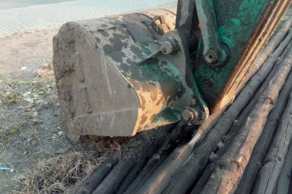 黑龙江出售转让二手8000小时2011年神钢SK260LC挖掘机