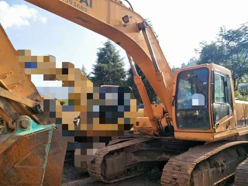 云南出售转让二手9000小时2010年现代R335L挖掘机
