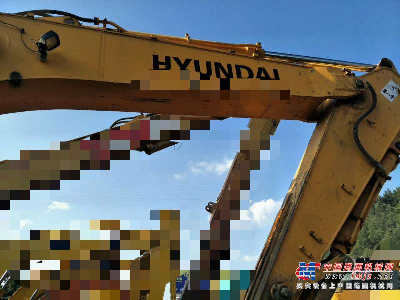 云南出售转让二手9000小时2010年现代R335L挖掘机