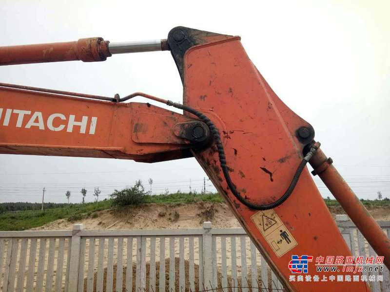 辽宁出售转让二手12000小时2005年日立EX200挖掘机