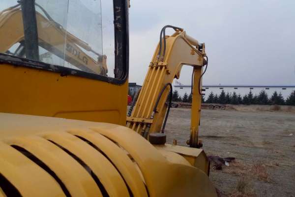 黑龙江出售转让二手8000小时2010年玉柴YC50挖掘机
