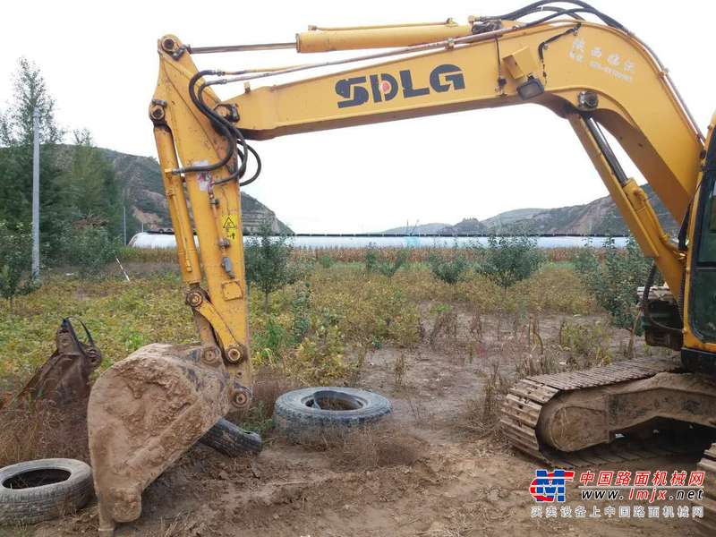 陕西出售转让二手6000小时2012年临工LG685挖掘机