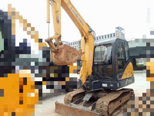 陕西出售转让二手2340小时2013年柳工CLG906D挖掘机