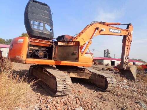 黑龙江出售转让二手10000小时2007年斗山DH300挖掘机