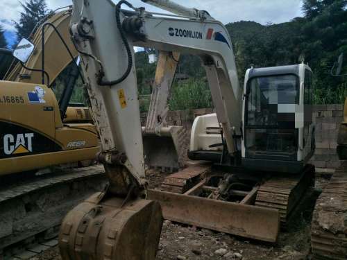 云南出售转让二手4000小时2012年中联重科ZE80E挖掘机