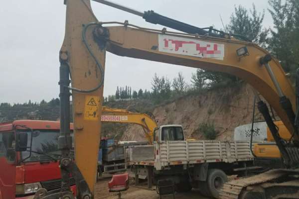 内蒙古出售转让二手1500小时2016年三一重工SY135C挖掘机