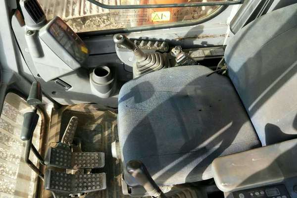北京出售转让二手5900小时2011年日立ZX450H挖掘机