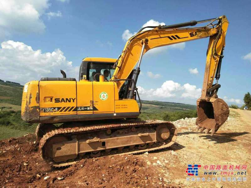 云南出售转让二手7568小时2010年三一重工SY135挖掘机