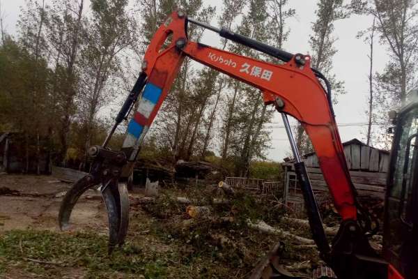 黑龙江出售转让二手8700小时2013年久保田KX165挖掘机